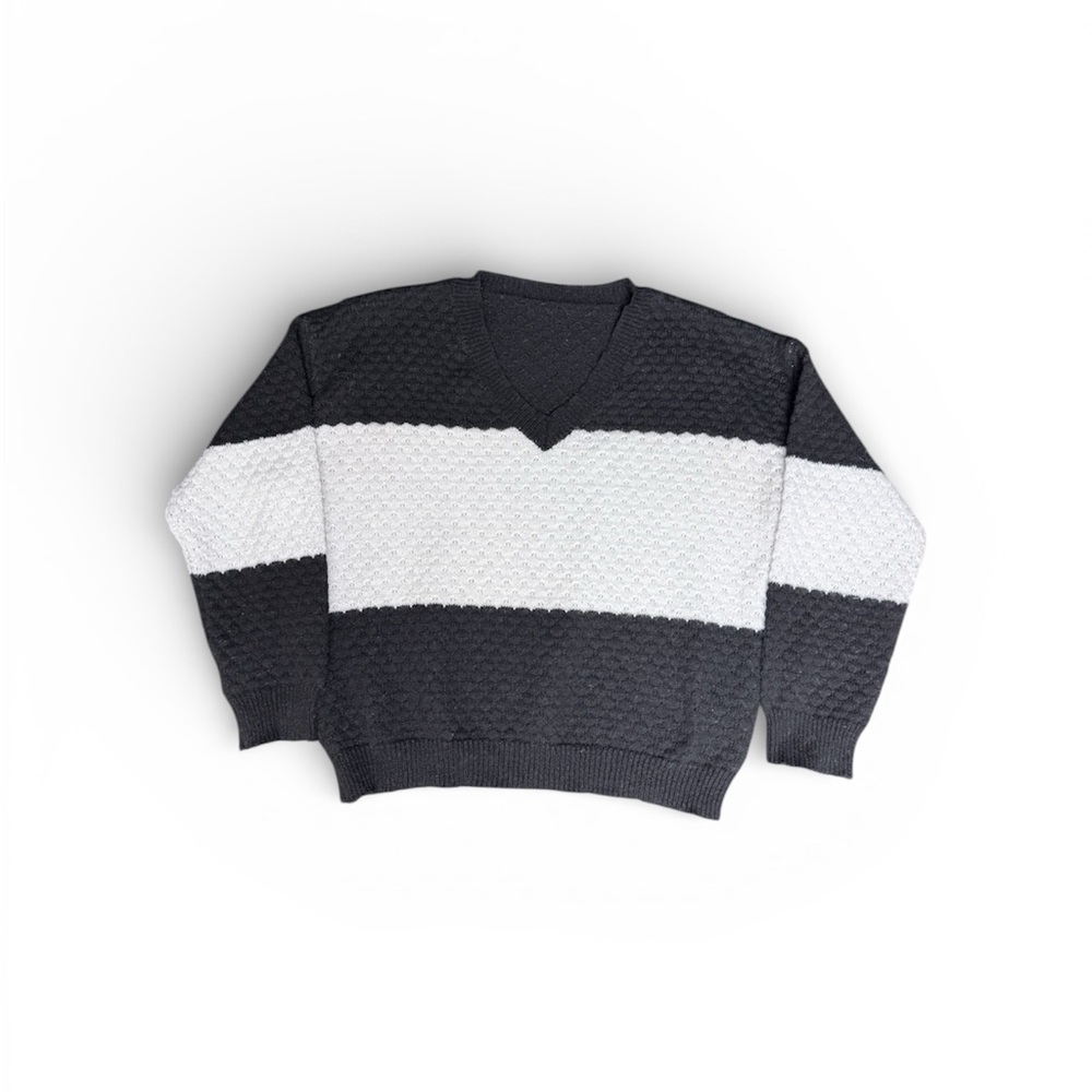 V-Neck Sweater in Black and White